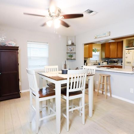 Sunny Daze Walk To Beach 2 Decks Pet Friendly Has A Mini Bar Galveston Zewnętrze zdjęcie
