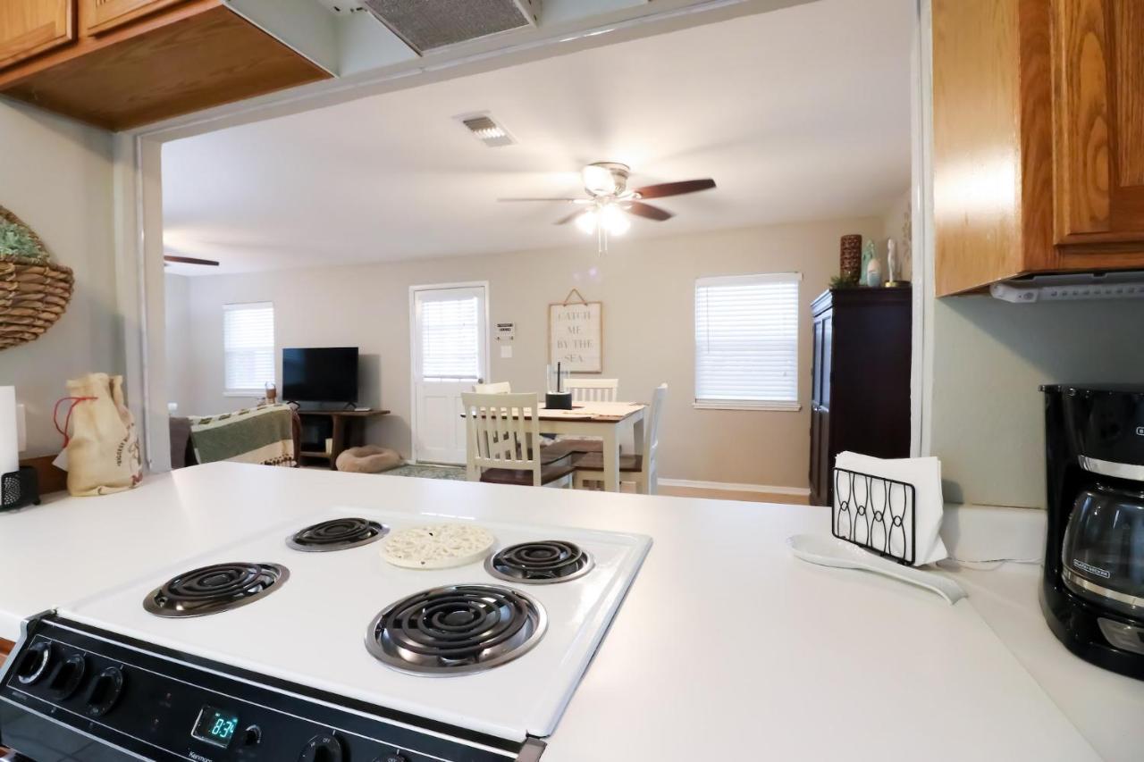 Sunny Daze Walk To Beach 2 Decks Pet Friendly Has A Mini Bar Galveston Zewnętrze zdjęcie
